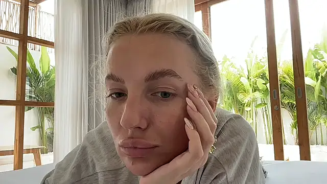 Snapshot of aestetick chatting on 23, 11, 2025 aestetick online show from 23, 11, 2025