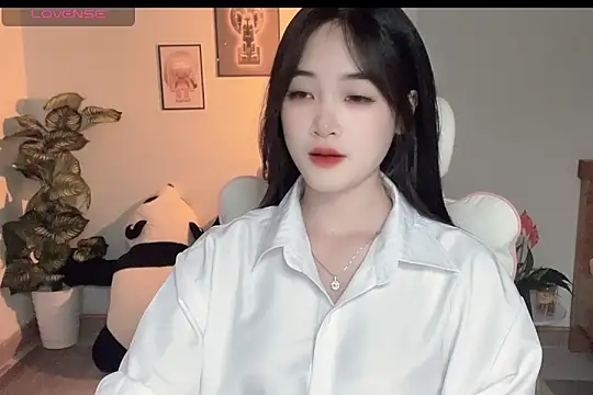  Aimy  online show from 18, 9, 2025