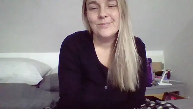 scrummymummy2 online show from 18, 1, 2026