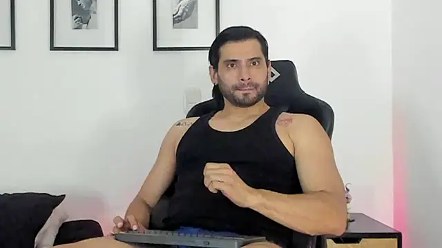 Snapshot of Dereck_vega chatting on 15, 5, 2026 Dereck vega online show from 15, 5, 2026