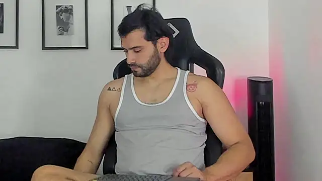 Dereck vega online show from 4, 7, 2026