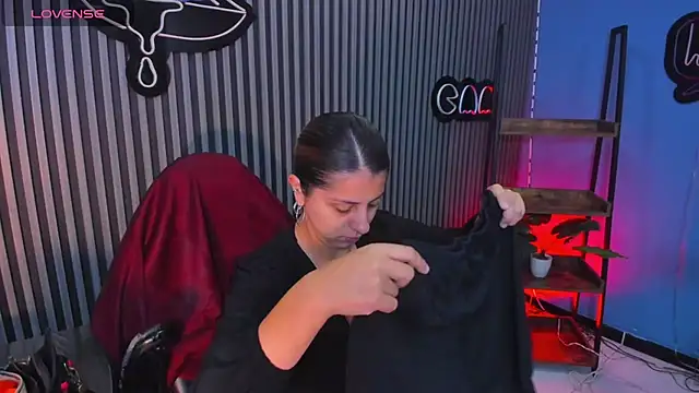 Nahiajhonson  online show from 26, 2, 2026