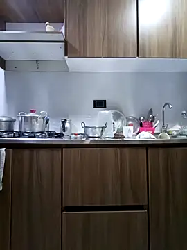 coral smitth online show from 17, 12, 2025