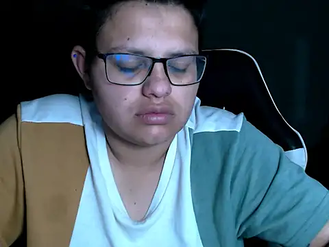 Snapshot of tatsumi_nao chatting on 22, 10, 2025 tatsumi nao online show from 22, 10, 2025