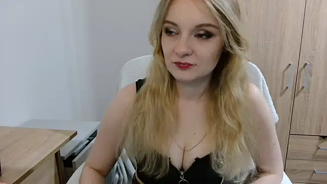 AlmaHoney online show from 15, 6, 2026