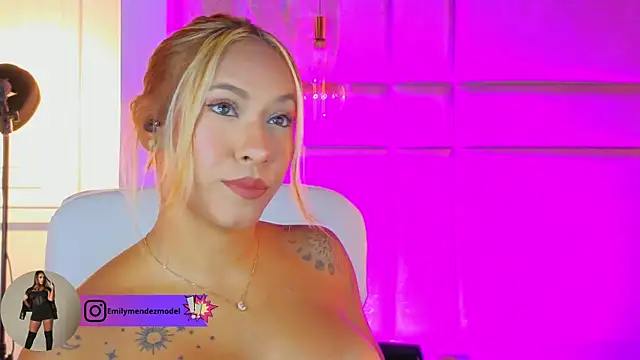 Snapshot of AlessiaLondon chatting on 28, 6, 2026 AlessiaLondon online show from 28, 6, 2026