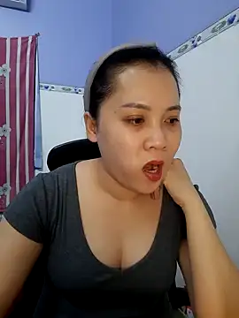 Snapshot of Benlla2802 chatting on 12, 12, 2024 Benlla2802 online show from 12, 12, 2024