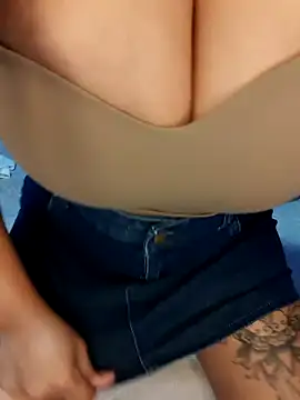 Wild wifey online show from 11, 10, 2025