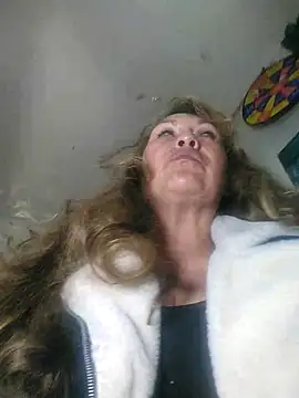 Kazsandraa online show from 7, 2, 2026