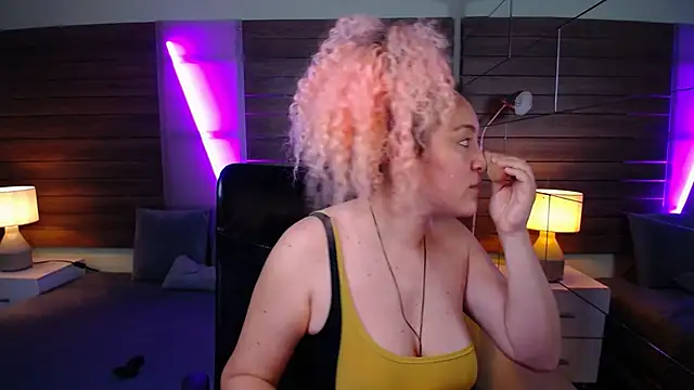 Kateryn  online show from 25, 1, 2025