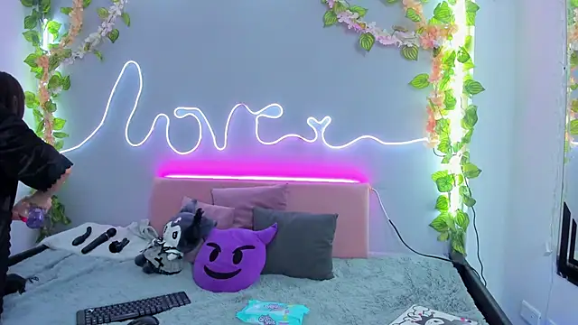 Snapshot of YouliteSllut2 chatting on 3, 1, 2025 YouliteSllut2 online show from 3, 1, 2025