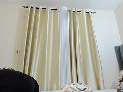 Snapshot of dolly_booty chatting on 17, 6, 2026 dolly booty online show from 17, 6, 2026