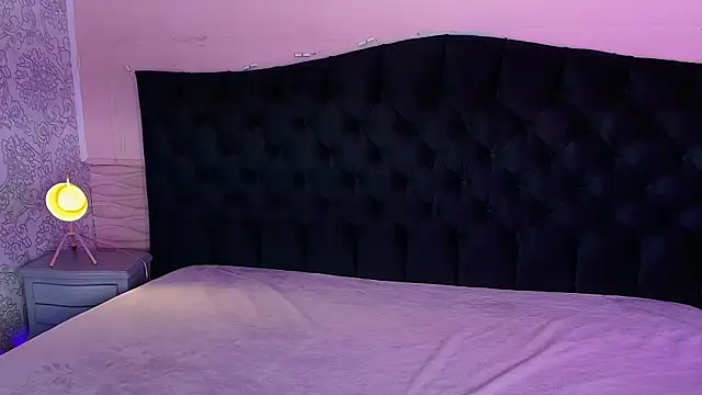 Julieta Cortes   online show from 8, 4, 2026