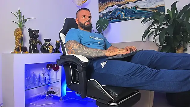 Snapshot of Johnnygrayson1 chatting on 20, 2, 2026 Johnnygrayson1 online show from 20, 2, 2026