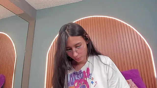 NayeCloud online show from 3, 2, 2026