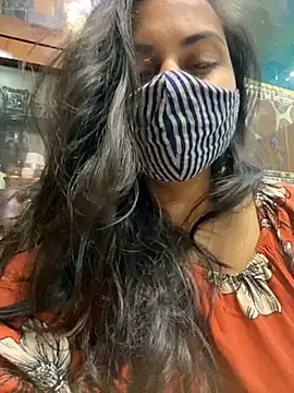 HaaniKaur online show from 7, 1, 2025