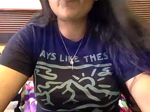 HaaniKaur online show from 13, 10, 2025