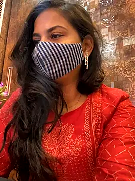 HaaniKaur online show from 14, 10, 2025