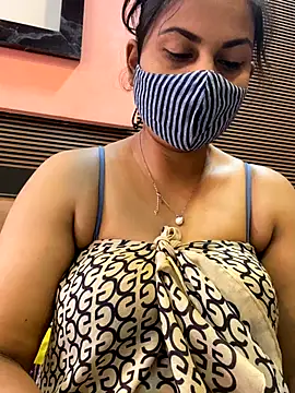 HaaniKaur online show from 15, 10, 2025