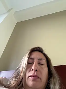 xLadyScarlettx online show from 29, 1, 2025