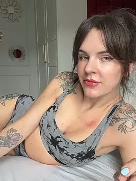 Snapshot of RubyLunaa chatting on 8, 7, 2026 RubyLunaa online show from 8, 7, 2026