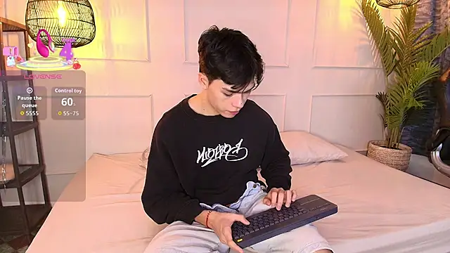 Snapshot of luandy chatting on 22, 12, 2025 luandy online show from 22, 12, 2025