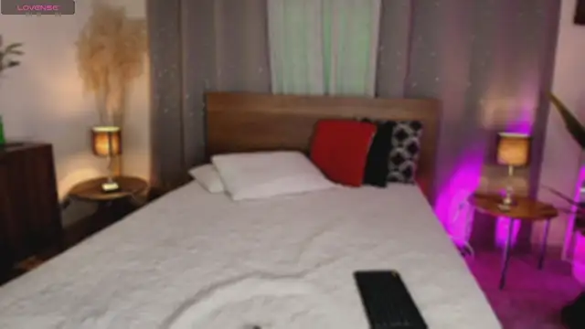 Isaa Coleman  online show from 22, 12, 2025