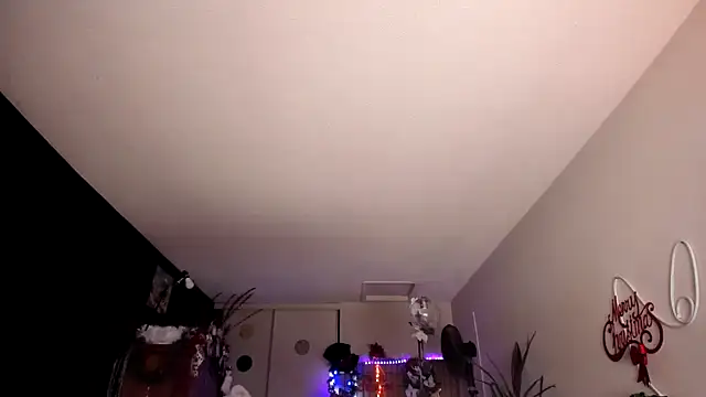 Snapshot of leatherz69 chatting on 28, 12, 2024 leatherz69 online show from 28, 12, 2024