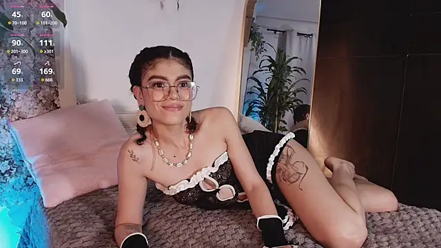 Snapshot of AmberMoss_ chatting on 11, 7, 2026 AmberMoss online show from 11, 7, 2026