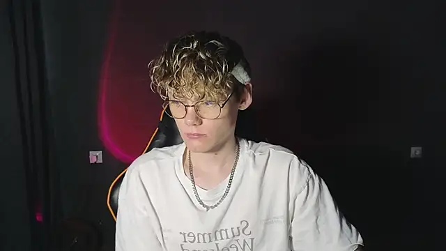 Keytaro online show from 19, 4, 2026