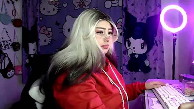 lussyevans24 online show from 28, 3, 2026