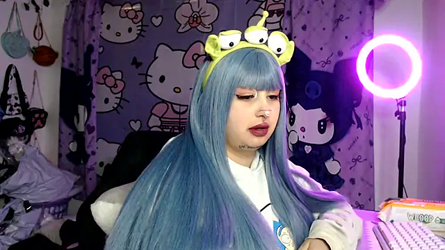 Snapshot of lussyevans24 chatting on 9, 7, 2026 lussyevans24 online show from 9, 7, 2026