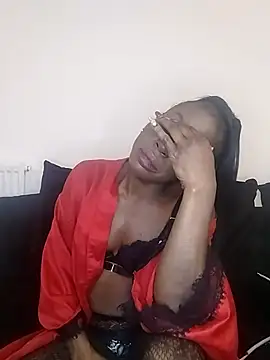 Snapshot of Cinderella_Jewels_ chatting on 6, 5, 2026 Cinderella Jewels online show from 6, 5, 2026