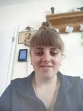 CoddessCrystal online show from 6, 4, 2026