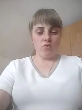 Snapshot of CoddessCrystal chatting on 7, 6, 2026 CoddessCrystal online show from 7, 6, 2026