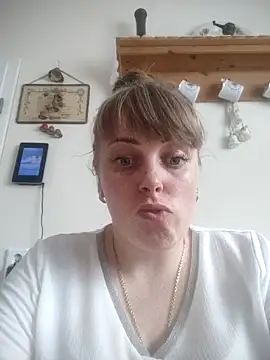 Snapshot of CoddessCrystal chatting on 15, 6, 2026 CoddessCrystal online show from 15, 6, 2026