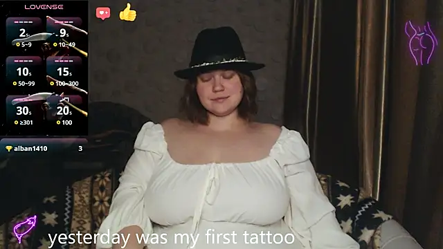 Snapshot of daisy_low chatting on 19, 2, 2025 daisy low online show from 19, 2, 2025