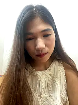 Snapshot of MinzHy chatting on 28, 10, 2025 MinzHy online show from 28, 10, 2025