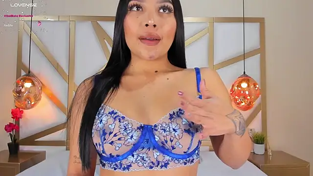 CarolineMaldonado online show from 28, 2, 2025