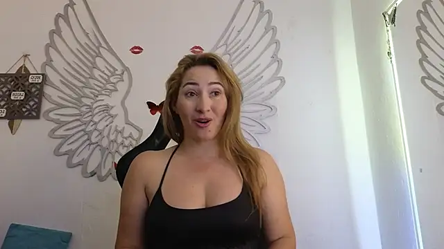 Snapshot of avatomas_02 chatting on 8, 5, 2026 avatomas 02 online show from 8, 5, 2026