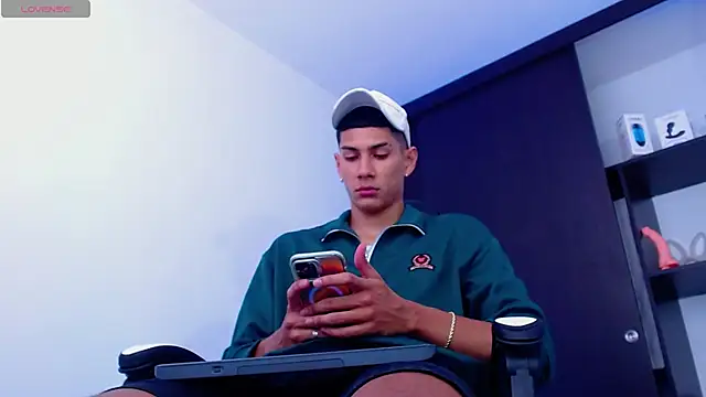 Snapshot of Valerio_20 chatting on 12, 2, 2025 Valerio 20 online show from 12, 2, 2025