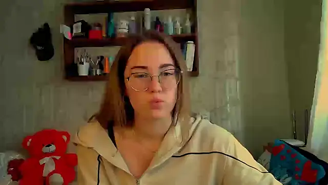 luxie milady online show from 18, 10, 2025