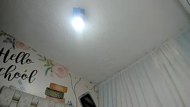 EMMA SWEETT1 online show from 12, 1, 2025