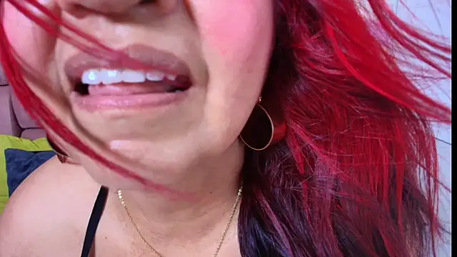 Snapshot of RoxetteMature chatting on 15, 4, 2026 RoxetteMature online show from 15, 4, 2026