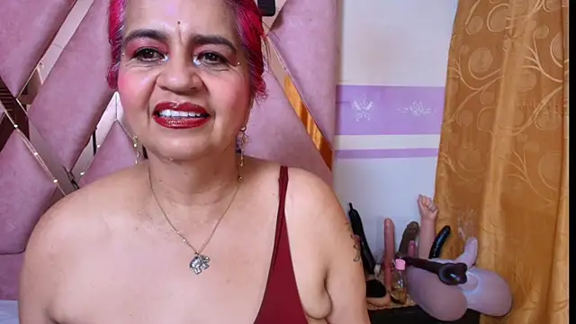 Snapshot of RoxetteMature chatting on 23, 5, 2026 RoxetteMature online show from 23, 5, 2026