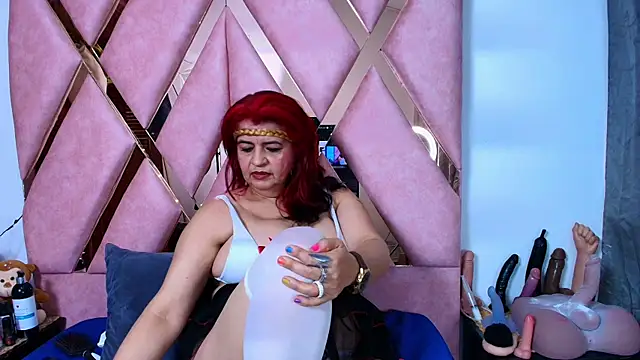 Snapshot of RoxetteMature chatting on 27, 5, 2026 RoxetteMature online show from 27, 5, 2026