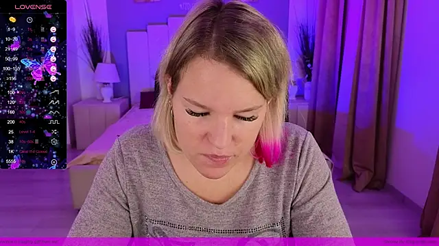 Snapshot of EVAshinyGIRL chatting on 20, 12, 2024 EVAshinyGIRL online show from 20, 12, 2024