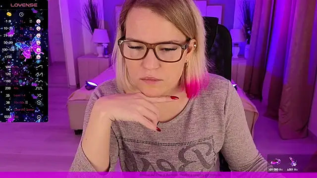 Snapshot of EVAshinyGIRL chatting on 21, 12, 2024 EVAshinyGIRL online show from 21, 12, 2024