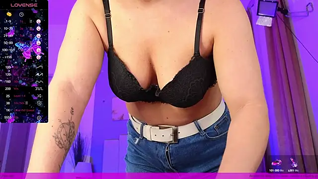 Snapshot of EVAshinyGIRL chatting on 27, 12, 2024 EVAshinyGIRL online show from 27, 12, 2024