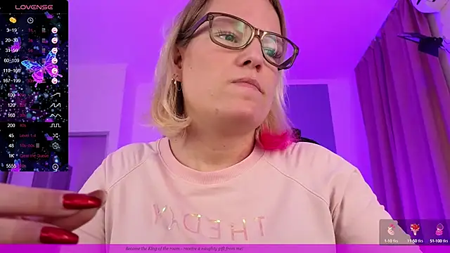 Snapshot of EVAshinyGIRL chatting on 12, 1, 2025 EVAshinyGIRL online show from 12, 1, 2025